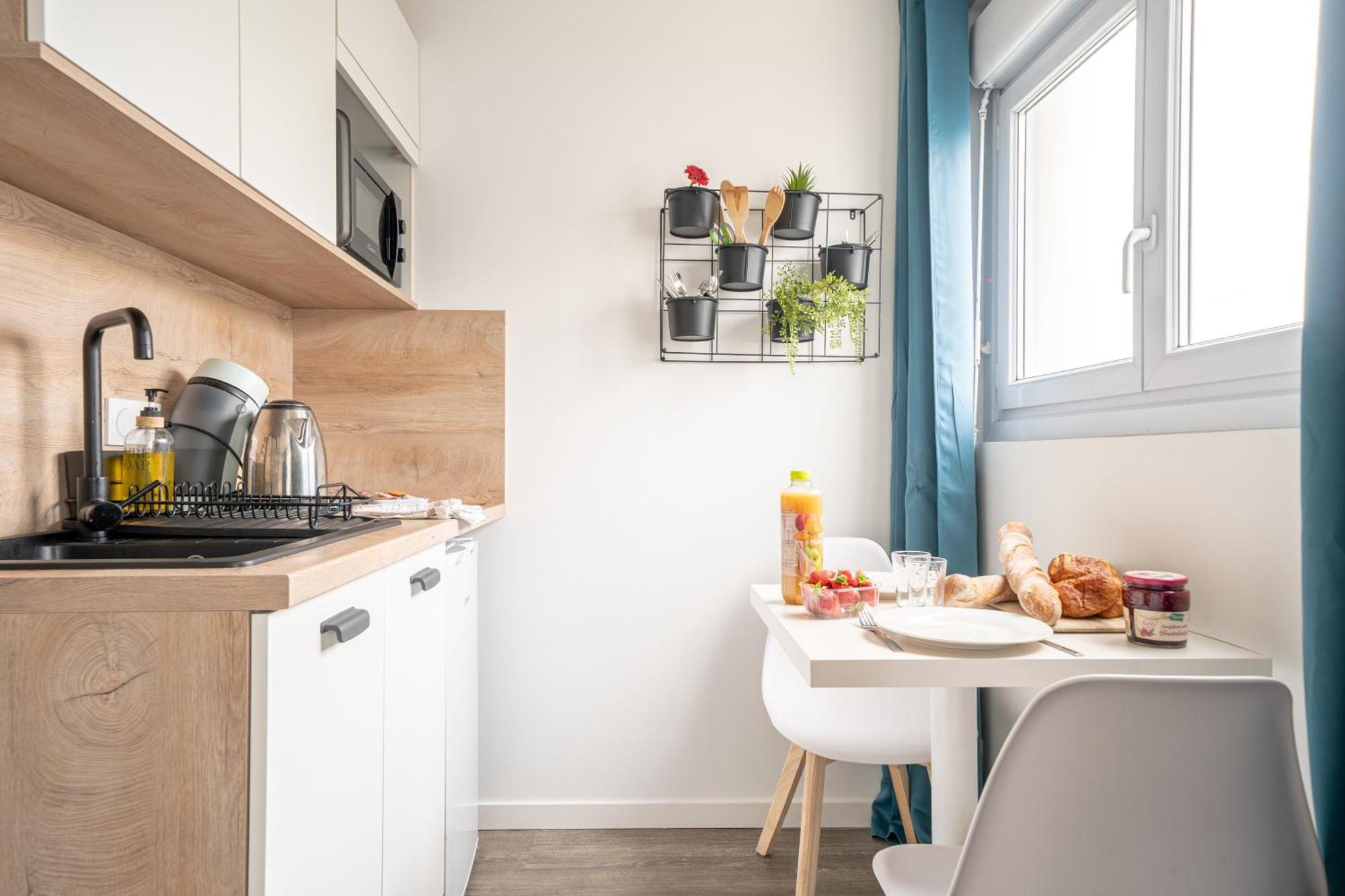 Suite Le Studio Litchi Baigne De Lumieres & Proche Des Plages Saint-Nazaire  Exterior foto